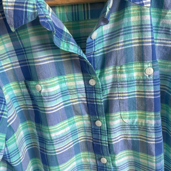 LOW START!!!!LL.Bean 100% cotton button down shirt size M in mint condition. - Picture 4 of 10